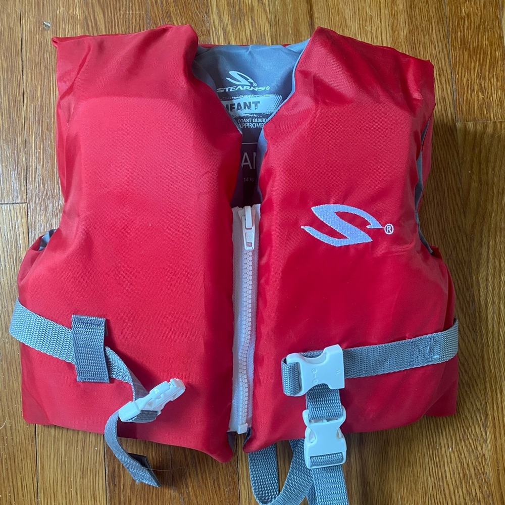 Stearns Infant life jacket red